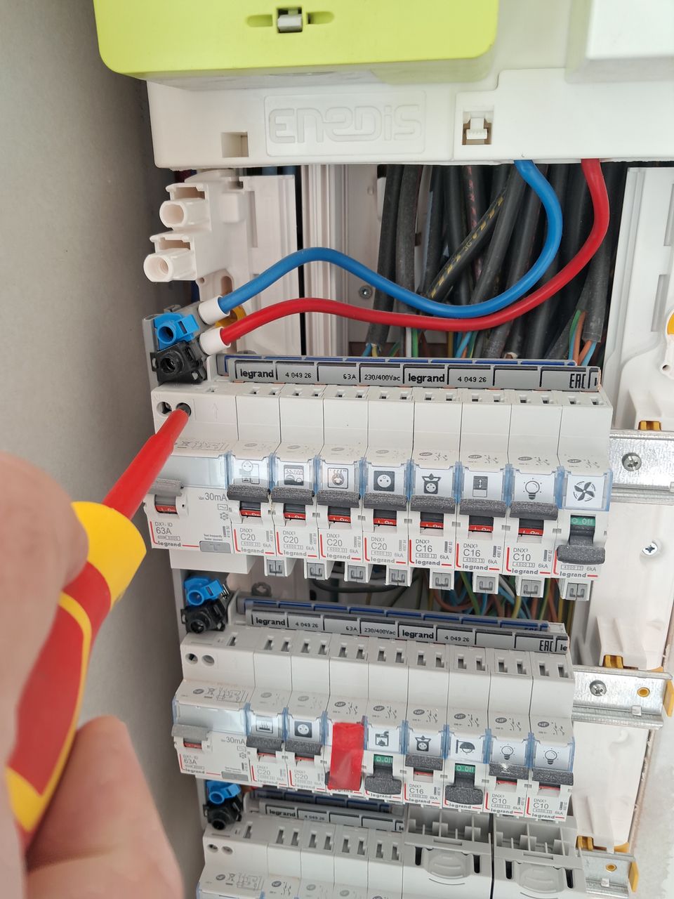Tableau électrique moderne par JC DOUAY Artisan Electricien Nord